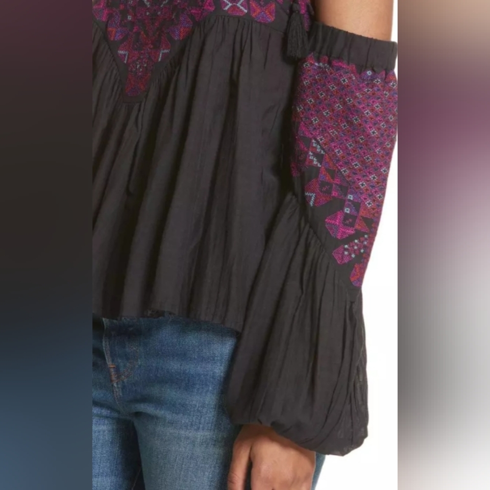 Free People " Vacay Vibin" Cold Shoulder Embroidered top - Picture 6 of 8